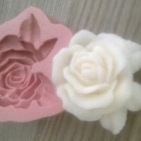Голяма Разцъфнала Роза с листа силиконов молд форма за декорация торта фондан шоколад и др, снимка 4 - Форми - 35561017