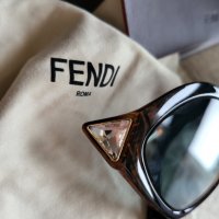 Слънчеви очила FENDI , снимка 5 - Слънчеви и диоптрични очила - 40155227