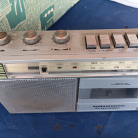 GRUNDIG RR 340 Радиокасетофон, снимка 4 - Радиокасетофони, транзистори - 44589934