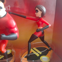 Колекционерска фигурка Bullyland MR & MRS INCREDIBLE Disney Pixar, снимка 9 - Колекции - 44573606