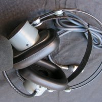 Професионални комуникационни слушалки с микрофон AKG Q-34, снимка 9 - Слушалки и портативни колонки - 38387294