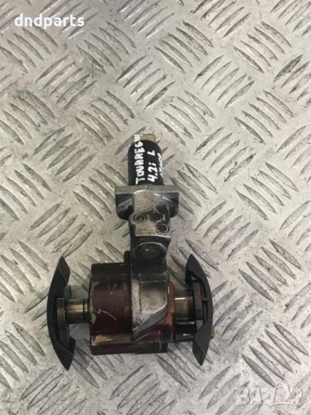 Обтегач верига VW Touareg,4.2i,2005г.(лява глава), снимка 1