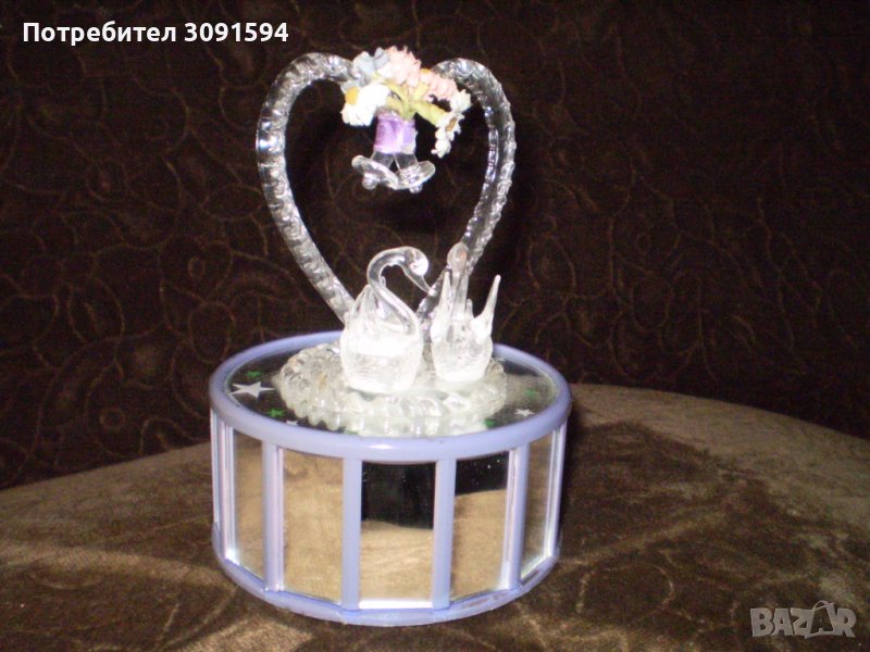 Сватбена музикална кутия  Влюбени гълъби, снимка 1