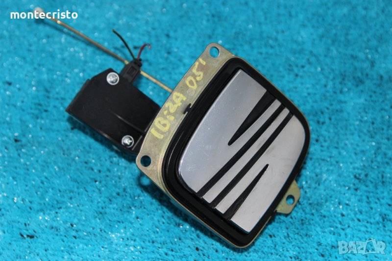 Задна емблема Seat Ibiza III (2002-2008г.) Дръжка заден капак Сеат Ибиза / 6L6827573D, снимка 1