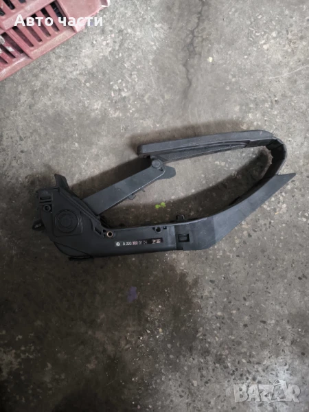 Педал газ Mercedes S-Class W221 3.0 CDI 235 конски сили A2203000104, снимка 1