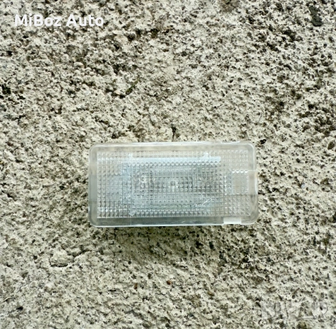 Плафон плафони жабка багажник BMW E46 E81 E87 E90 E91, снимка 5 - Части - 52516915