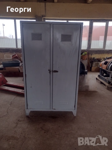 Метални гардероби