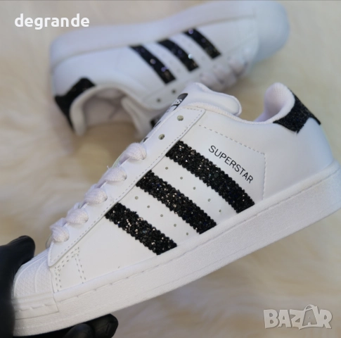 Adidas Superstar Бели с Бляскави Черни Ленти