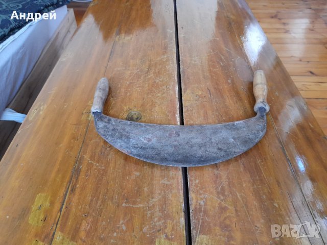 Старинен инструмент за рязане