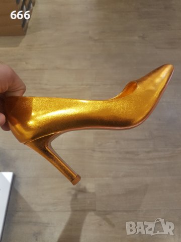 Обувки, снимка 3 - Дамски обувки на ток - 42769036