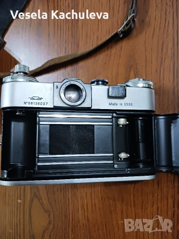 Продавам фотоапарат Зенит Е, снимка 8 - Фотоапарати - 53929717