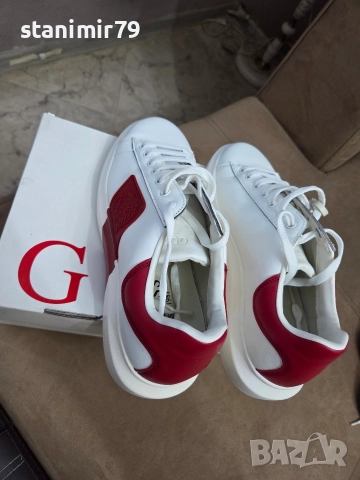 Сникърси GUESS , снимка 8 - Спортни обувки - 52898684
