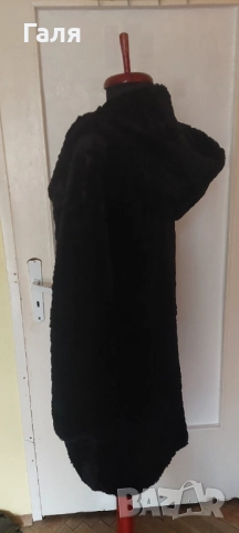 Черно пухено палто размер М/Л, снимка 3 - Палта, манта - 52127160