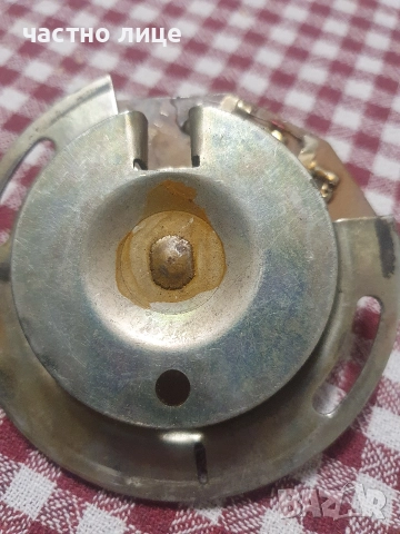 Две плочки с датчик на Хол за електронно запалване на Трабант , снимка 4 - Части - 52740225