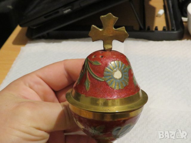 Старинно рисувано в изкрящо червено и на цветчета бронзово кадило, кандило тамянник 14см за параклис, снимка 2 - Антикварни и старинни предмети - 29772311
