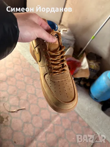 Продавам 2 Броя  NIKE Спортни обувки AIR FORCE 1.Размер 44 са бежовите,а черните 44.5.Цена:130ЛВ , снимка 5 - Спортни обувки - 49521562