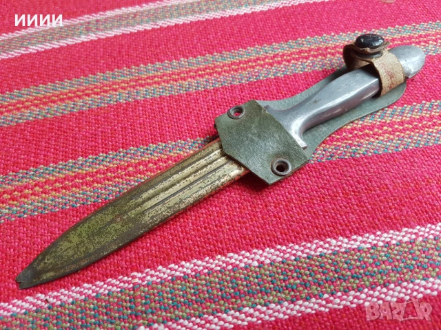 Кама с кания и лопус