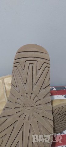 UGG КЛАСИЧЕСКИ КЪСИ МЕТАЛИК 36 номер , снимка 5 - Дамски ботуши - 35253006