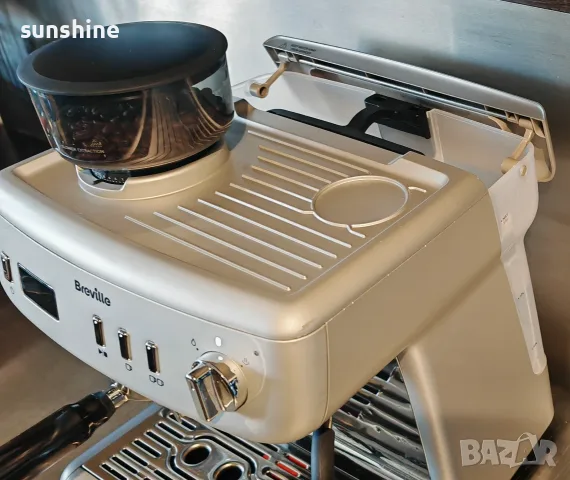 ВИДЕО * Еспресо машина Breville Barista Max+ | Tap&Go мелачка | Tаймер| Италианска помпа 15b, снимка 3 - Кафемашини - 56062752