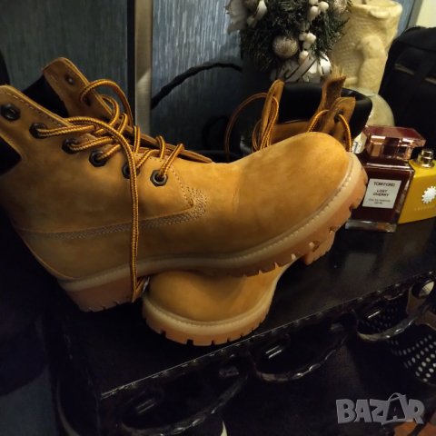 Намалени TIMBERLAND оригинални нови естествена кожа , снимка 2 - Дамски боти - 39137707