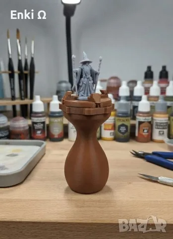 Държач стойка за рисуване и оцветяване на 3D миниатюри и фигурки