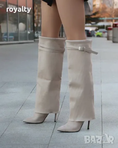 Ботуши на ток - бежов велур