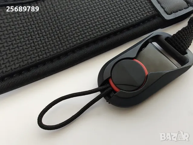 Удобна мека каишка Canon за фотоапарат с клипсове за бързо откачане, снимка 2 - Чанти, стативи, аксесоари - 47312795