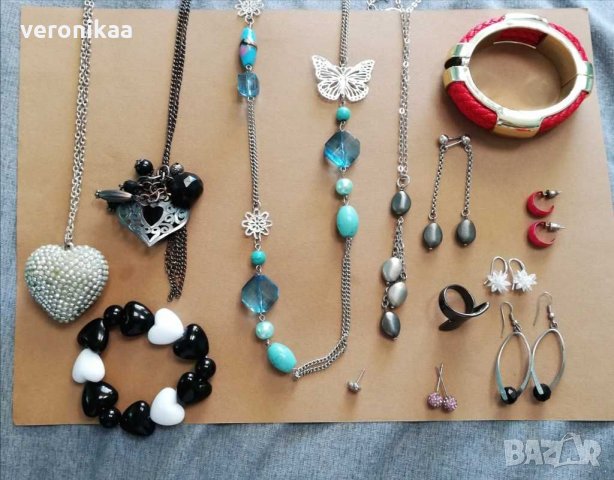 Бижута, снимка 3 - Бижутерийни комплекти - 26387779