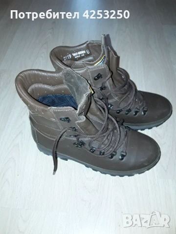 Туристически обувки Altberg, снимка 9 - Екипировка - 53167699