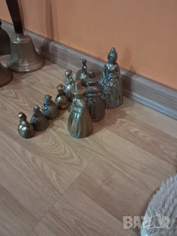 Звънци бронзови , снимка 4 - Антикварни и старинни предмети - 42879944
