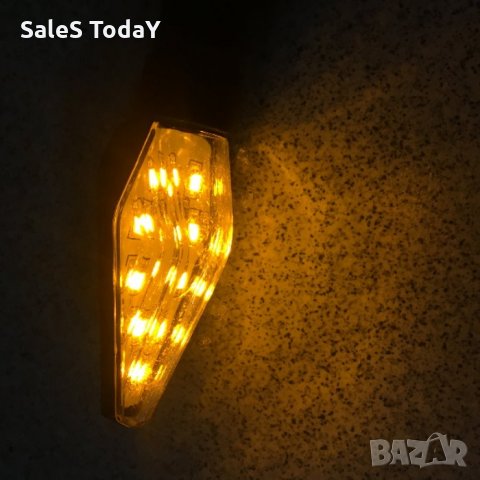 Диодни LED мигачи за мотор, 12 LED, мигачи са с две светлини, снимка 2 - Аксесоари и консумативи - 32064721