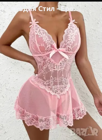 Нежна розова нощничка с красива дантела 