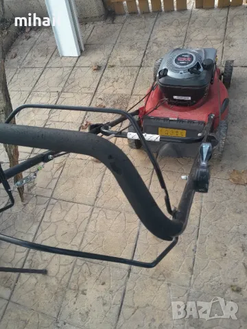 косачка двигател BRIGGS & STRATTON   series 650   на части, снимка 2 - Градинска техника - 47586501