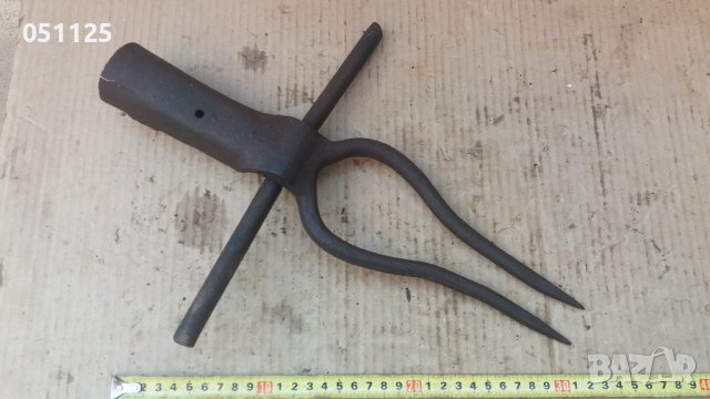 старо ковано земеделско сечиво, инструмент , снимка 4 - Антикварни и старинни предмети - 37757692