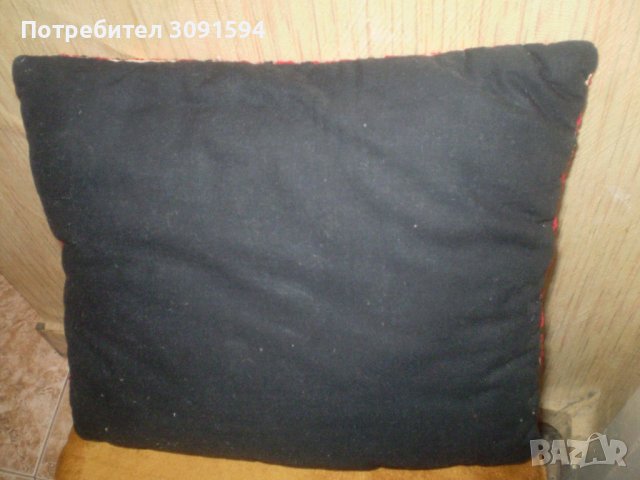 Стара ръчно бродирана възглавница с вълнени конци, снимка 6 - Антикварни и старинни предмети - 36927329