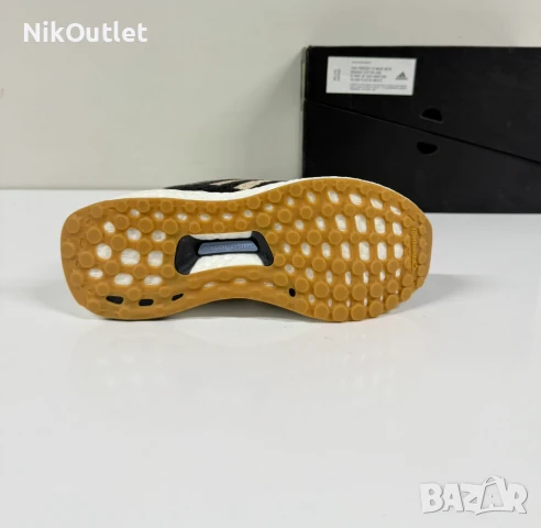 Adidas Ultraboost, снимка 5 - Маратонки - 50756342
