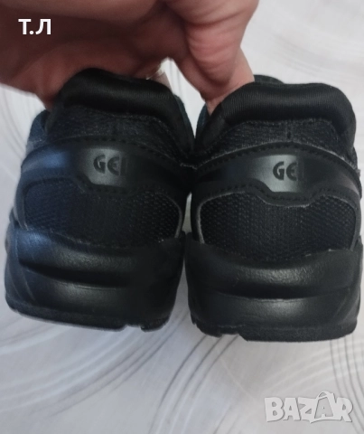 Детски маратонки ASICS, снимка 4 - Детски маратонки - 52018130