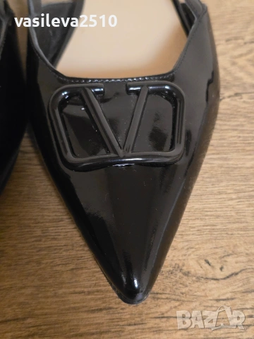 Valentino Garavani дамски обувки от естествена кожа , снимка 7 - Дамски ежедневни обувки - 53892274