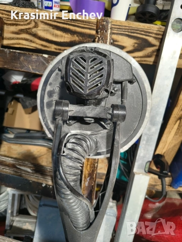 жираф безчетков и Малък ексцентрик шлайф и двете машини са безчеткови!