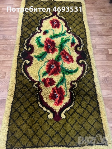 Еленски китеник с флорални мотиви