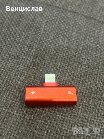 Адаптер за iPhone за зареждане и слушалки - lightening, снимка 1