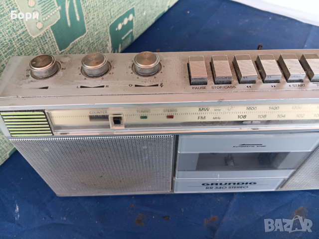 GRUNDIG RR 340 Радиокасетофон, снимка 4 - Радиокасетофони, транзистори - 44589934