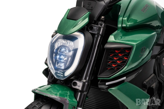 Акумулаторен мотор Licensed Ducati Diavel & Bentley , снимка 7 - Детски велосипеди, триколки и коли - 54363922