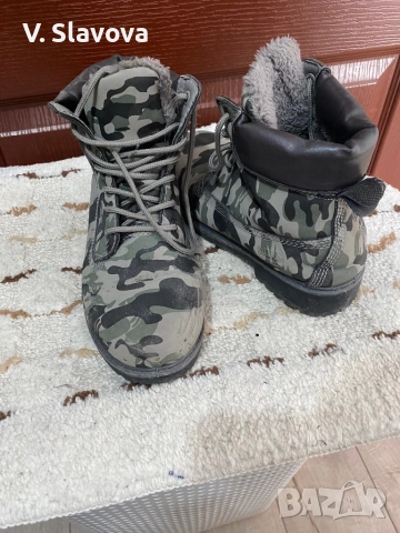 Боти / кубинки , снимка 2 - Дамски боти - 52442175