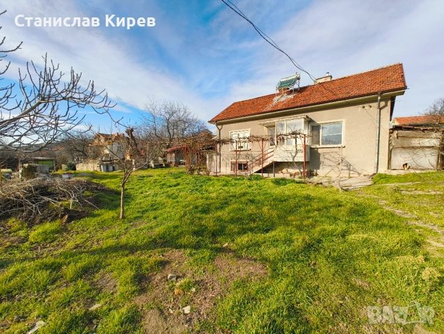 Продаваме имот с къща - с. Богомилово, снимка 4 - Къщи - 53004646