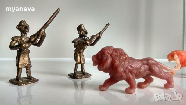 Бронзови фигурки на ловджии. , снимка 2 - Фигурки - 42896106