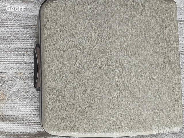 Adler Gabrielle 25 portable/manual typewriter , снимка 2 - Антикварни и старинни предмети - 54164499