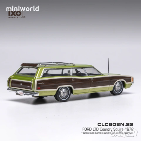 Ford LTD Country Squire 1972 - мащаб 1:43 на IXO моделът е нов в PVC дисплей-кейс, снимка 2 - Колекции - 53102346