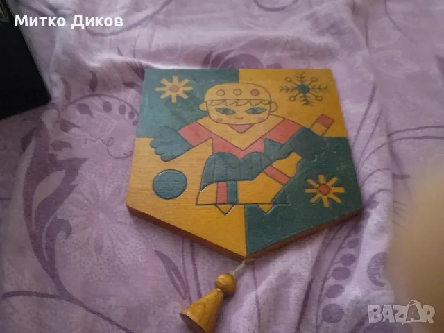 Дървена скулптурка хокейна хенд мейд винтидж 13х 13 см