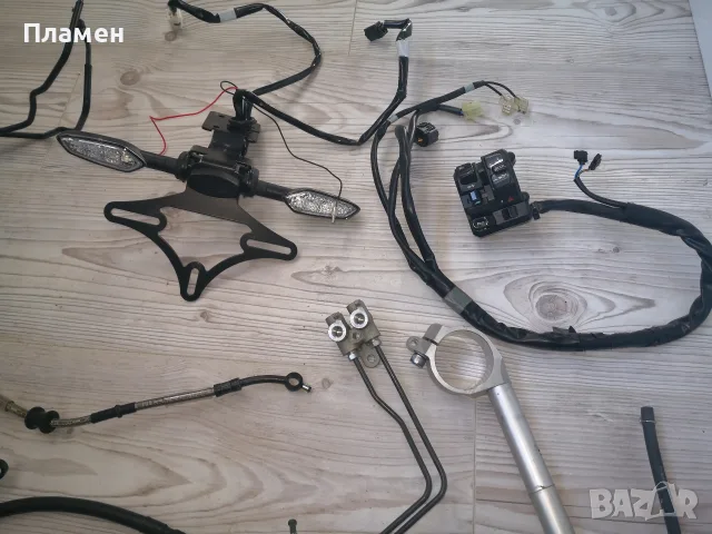 Части за Yamaha r1 и Yamaha r6 , снимка 4 - Части - 55993133